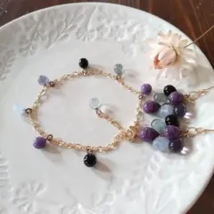 ゆっこゆっこさま専用◎手作りガラスのピアスとブレスレット(金色)２点おまとめ