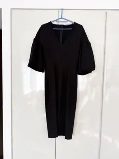 ZARA WOMAN ブラック Vネック ワンピース XS