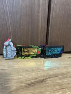 シャイニングホッパー　アサルトウルフプログライズキー