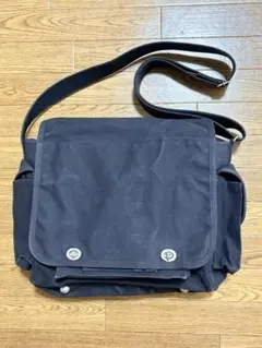 一澤信三郎帆布 ショルダーバッグ 黒色のサムネイル