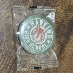 ストレンジャーシングス 缶バッジ ホーキンスハイスクール