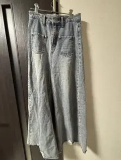 ライトブルーデニム ワイドレッグパンツ　ダメージジーンズ