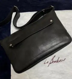 極美品　ルボナー　パパスショルダー　ミネルバボックス　ネロ（ブラック）