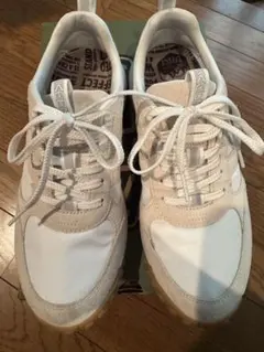 KEEN スニーカー ホワイトのサムネイル