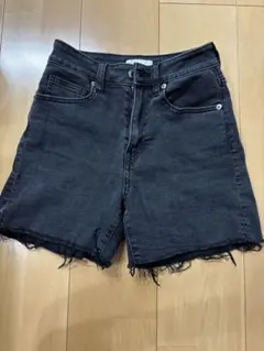 H&M ブラックデニムショートパンツ