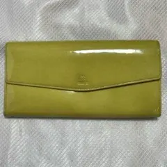 コムサ・デ・モード　COMME ÇA DU MODE 長財布　エナメル