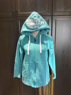 早い者勝ち！THE NORTH FACE ターコイズ フルジップパーカー