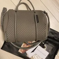 Item thumbnail for item 04c5193f-35c1-4a8b-bc51-21db8e30194d