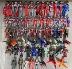 ウルトラマンなどフィギュア 円谷プロ 日本製有2000〜08年製77体まとめ売り