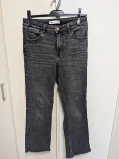 ZARA（ザラ）ブラックブーツカットデニム