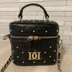 Darich ダーリッチ キルティングパールスクエアミニバッグ　新品　未使用