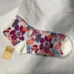 新品未使用 タビオ 花柄ソックス 23-24cmのサムネイル