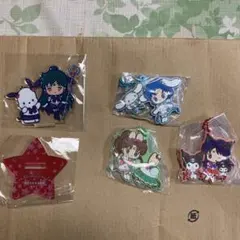 セーラームーン✖️サンリオコラボガチャガチャのキーホルダーとアクリルスタンドセット