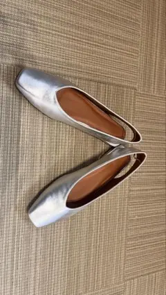 シルバー フラットシューズ スクエアトゥ