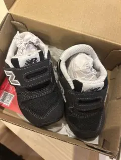 New Balance ベビー スニーカー ブラック12センチ
