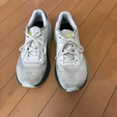 アディダスランニングシューズ