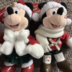 新品タグ付　ミッキー ミニー　クリスマス　ぬいぐるみバッジ　2体　ディズニー