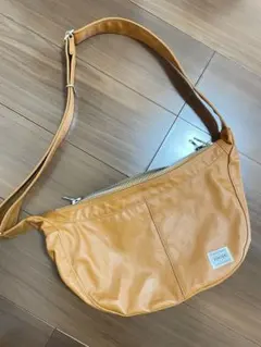 PORTER ベージュレザーショルダーバッグ