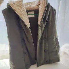 フード付きダウンベスト オリーブグリーン