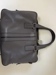 TOD'S グレーレザービジネスバッグ 2025年最新】Tod's メンズ ビジネスバッグの人気アイテム - メルカリ