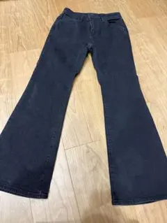 GU ジーユー スリムフレアジーンズM