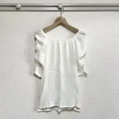 【美品】LOWRYS FARM(ローリーズファーム) パワショルスクエアブラウス