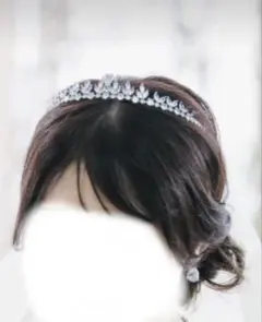 ブライドミー Bbride me ティアラ リーフモチーフ