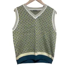 ReLache しまむら幾何学模様 かわいいニットベスト VネックMサイズ秋冬春