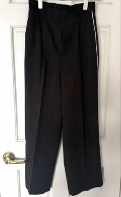 試着のみ GLOBALWORK ウツクシルエットサイドラインワイドパンツ 黒 S