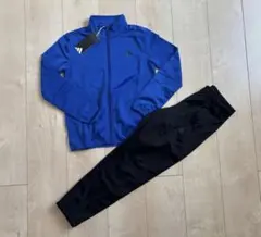 新品アディダスジャージ上下セット 140cm トラックスーツ　スポーツ