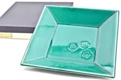 미사용 ＊緑交趾梅紋四方菓子皿 角皿 盛皿 梅柄 スクエアプレート 陶器皿 緑