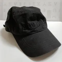 ADIDAS ブラックランニング キャップ
