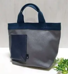 ルートートEU.デリ.クロレ　グレーとネイビーのトートバッグ