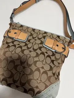COACH モノグラム ショルダーバッグ　水色