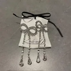 LA FELICITA リボン ビジュー ピアス - メルカリ