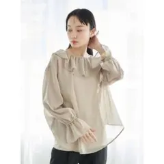 【美品】earth music&ecology 2wayストライプフリルブラウスのサムネイル