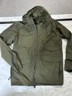 ACG NIKE マウンテンパーカー オリーブ色