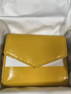 Epoi エポイ 財布 三つ折り財布のサムネイル
