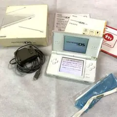 匿名配送　ニンテンドー DS Lite クリスタルホワイト　ストラップ、予備ペン