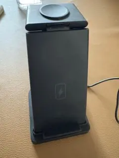 スタンド型 ワイヤレス充電器 ブラック　iPhone