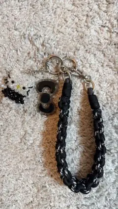 ＆STコラボ キティービーズストラップ