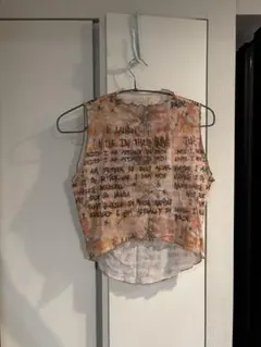 オレンジ系 文字プリント タンクトップ