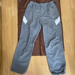 Nike ナイロンパンツ グレー 反射材付き