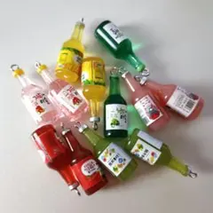 ミニチュア飲料ボトルチャーム12本
