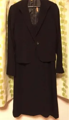 WHITE JOOLA ブラックフォーマル 喪服 スカートスーツのサムネイル