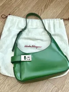 Salvatore Ferragamo ガンチーニ ワンショルダー 保存袋付のサムネイル