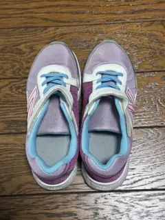 Item thumbnail for item e71e079e-dace-449a-8d8e-c8874ae5dcde