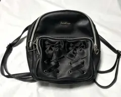 リボン付きブラックリュック