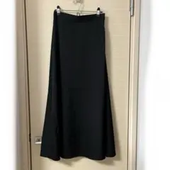 美品　サテンフレアスカート　黒