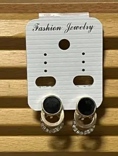 ゴールド ブラック イヤリング ストーン付き